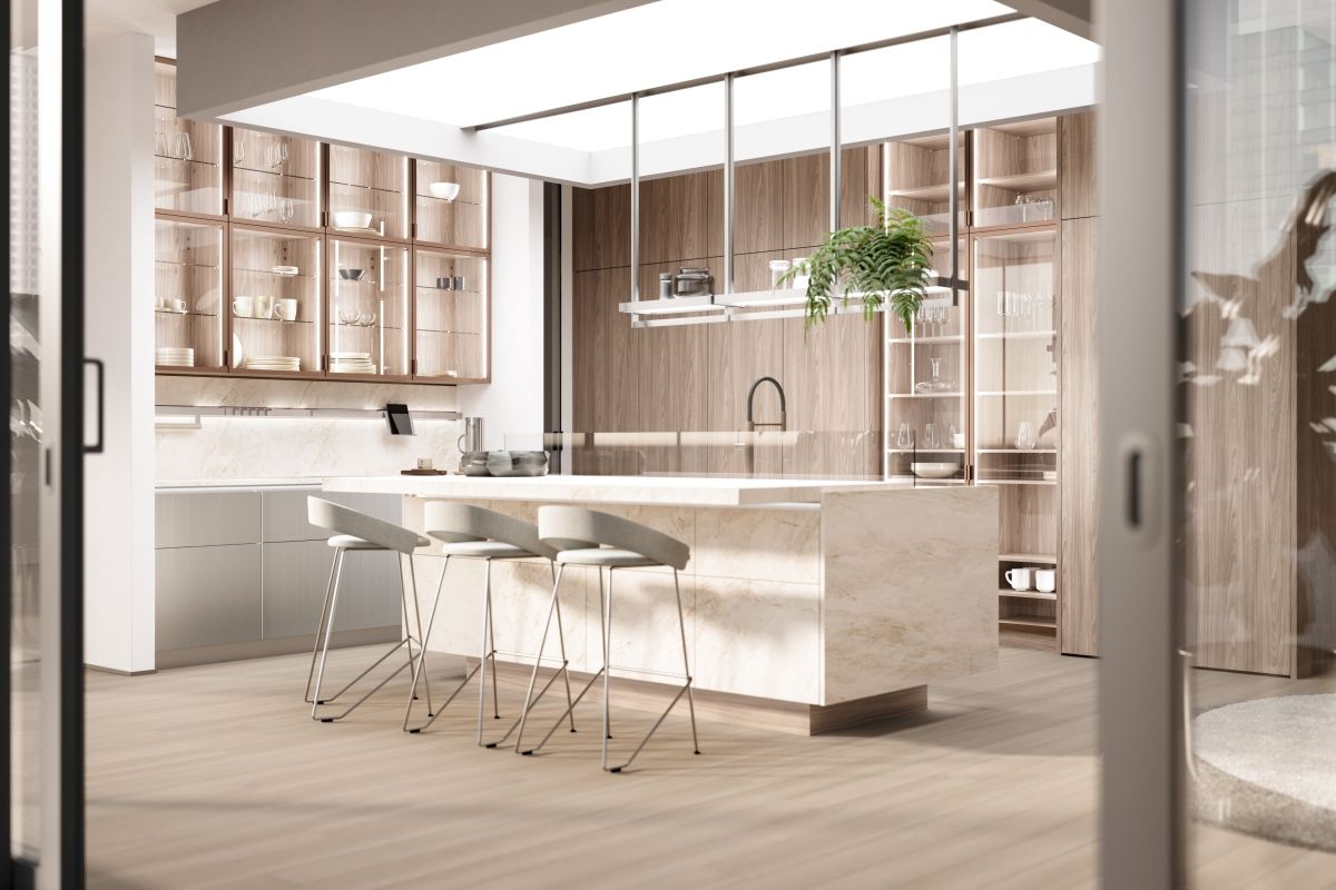 Helle Küche in trendigen beige Tönen mit Insel und Theke